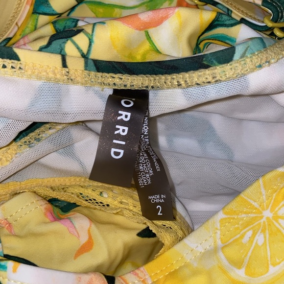 TORRID LEMON SWIMSUIT - Picture 6 of 7